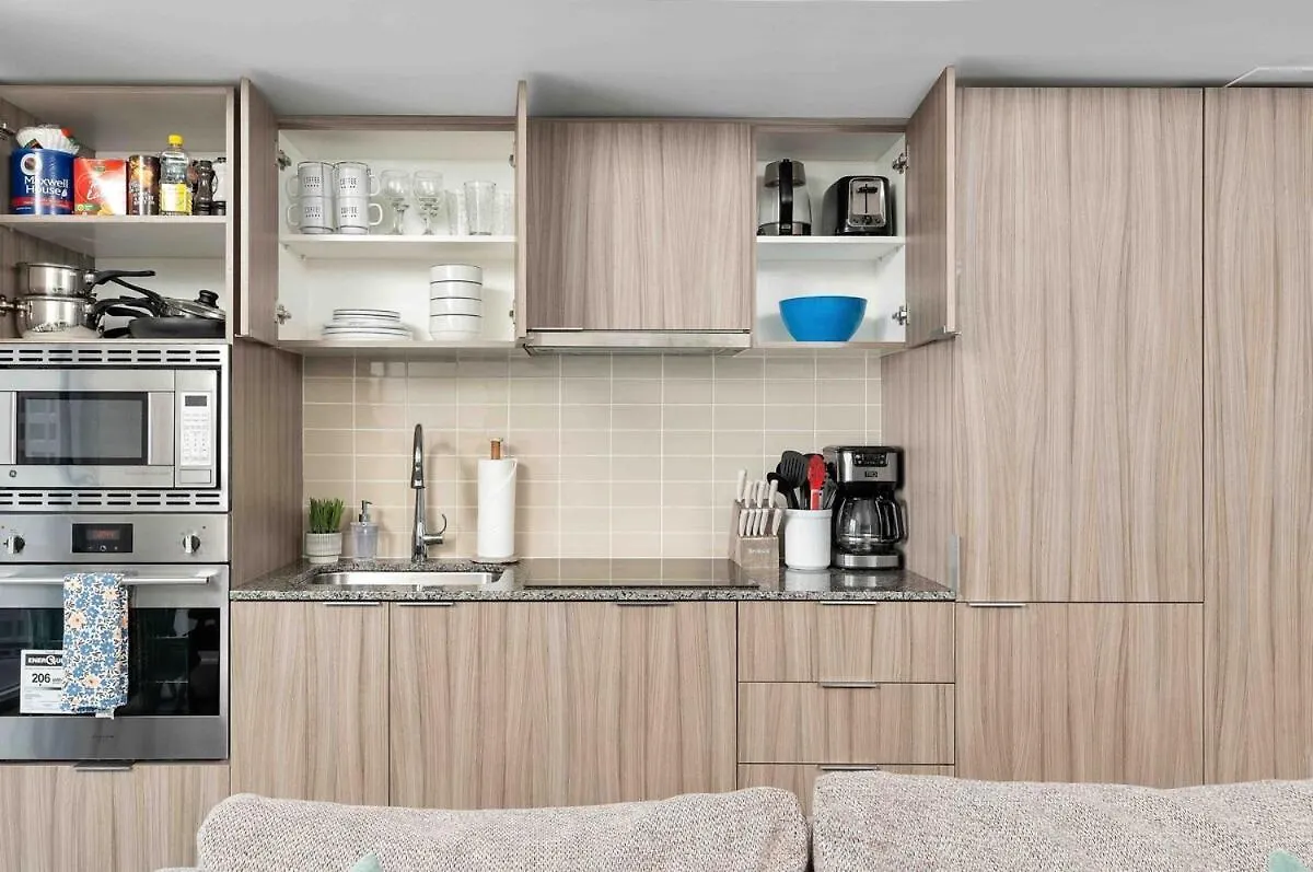 Delightful Condo Beside U Of T - Sleeps 3 Τορόντο 0*,  Καναδάς