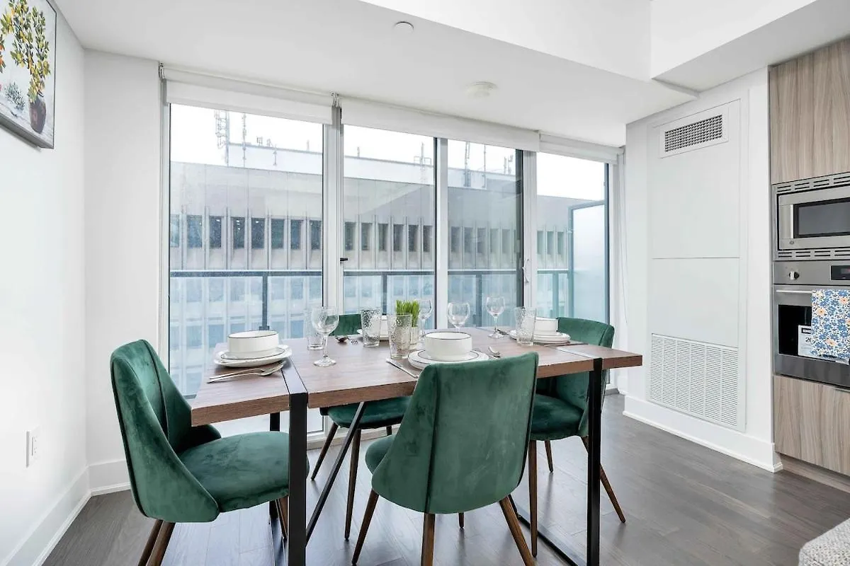 Delightful Condo Beside U Of T - Sleeps 3 Τορόντο